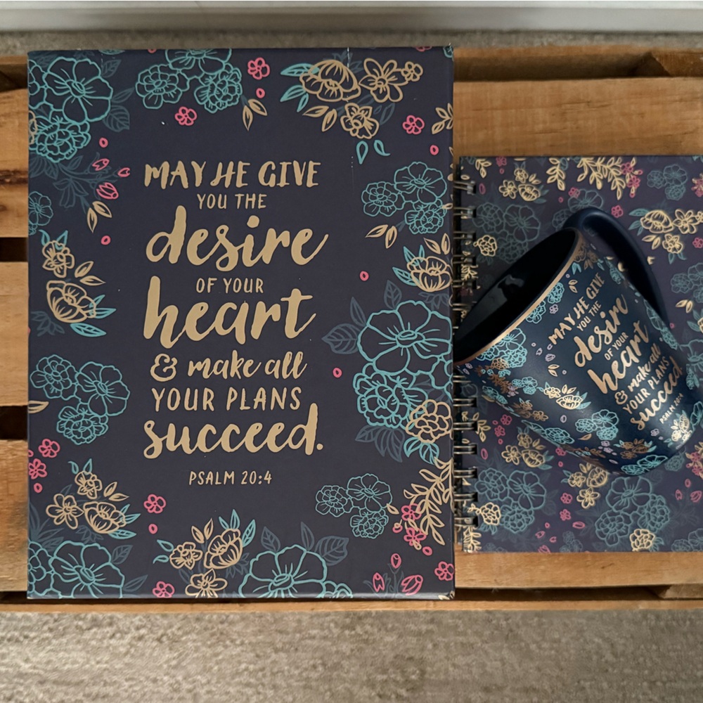 Floral Inspirational Notebook & Mug Set - Navy - Picture 8 of 8